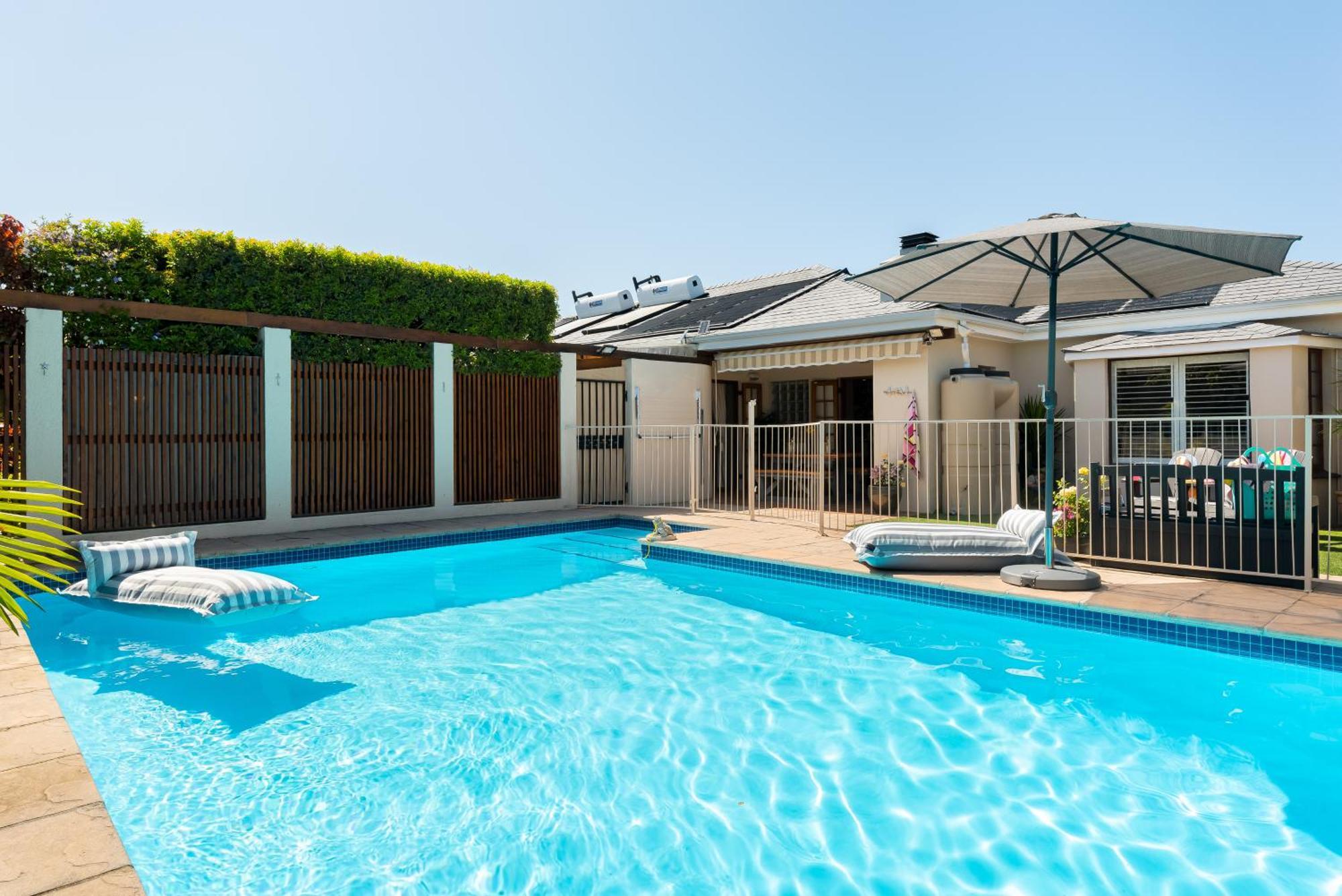 Meerendal Cottage-Affordable Luxury-Private Garden With Pool & Hot Tub Κέιπ Τάουν Εξωτερικό φωτογραφία