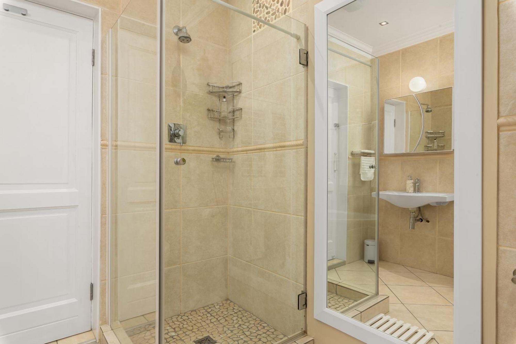 Meerendal Cottage-Affordable Luxury-Private Garden With Pool & Hot Tub Κέιπ Τάουν Εξωτερικό φωτογραφία