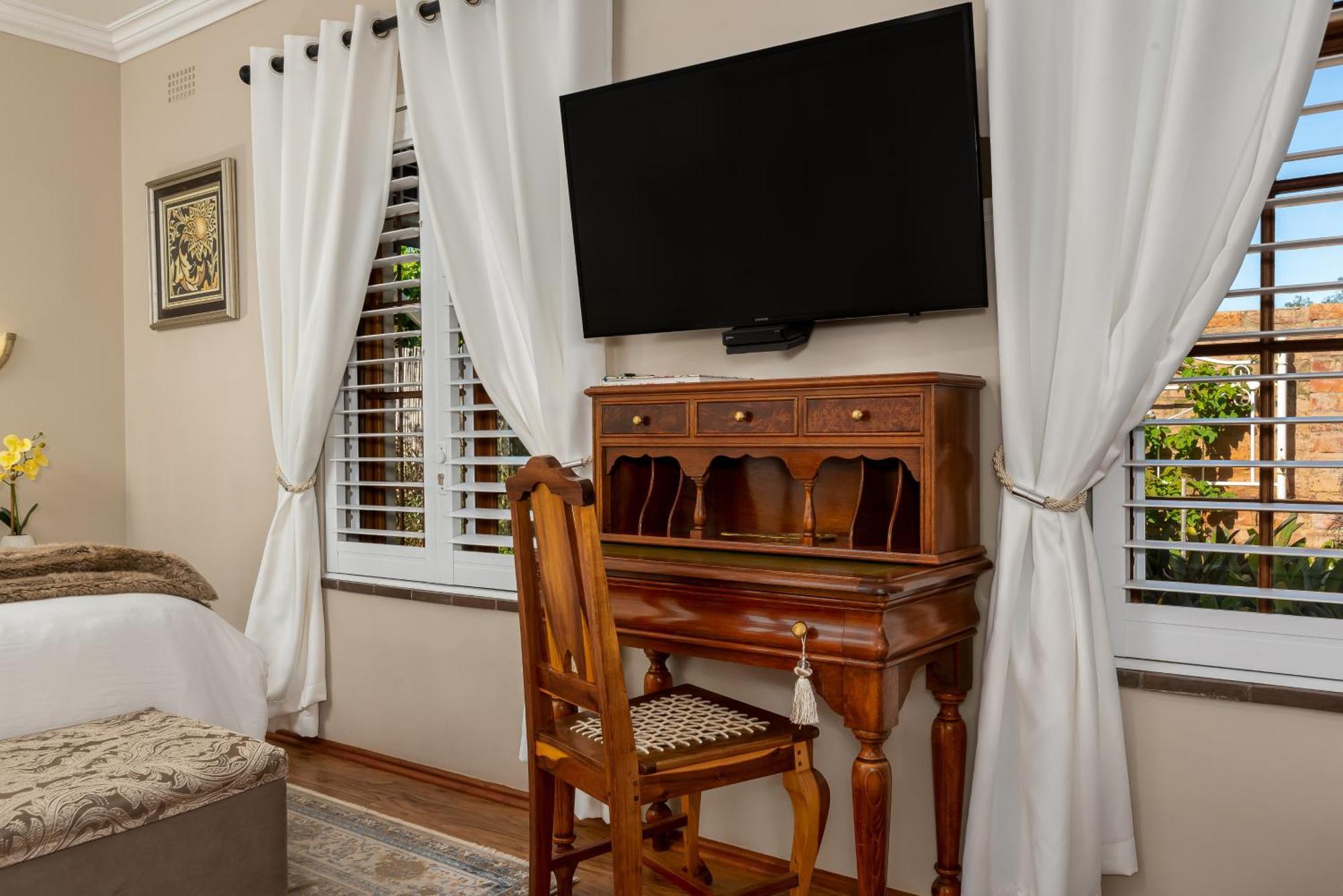 Meerendal Cottage-Affordable Luxury-Private Garden With Pool & Hot Tub Κέιπ Τάουν Εξωτερικό φωτογραφία